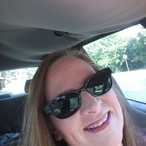 Meet your Posher, Renee